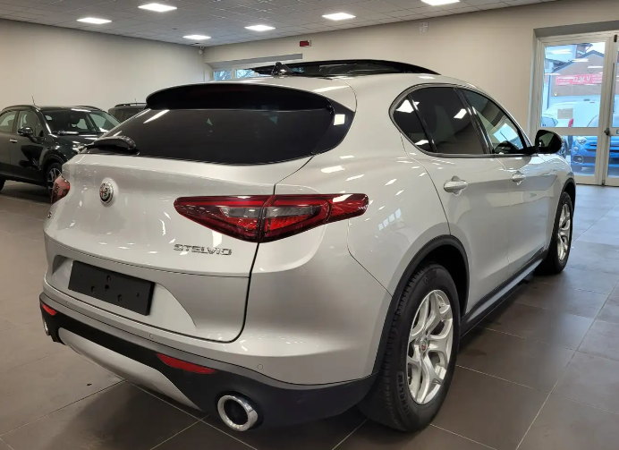 Left hand drive ALFA ROMEO STELVIO 2.2 t Super Q4 190cv auto my19